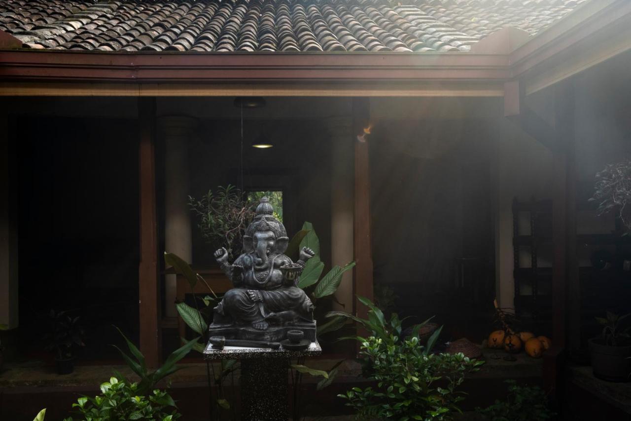 Gileemale Walawwa & Estate Hotel Ratnapura Buitenkant foto